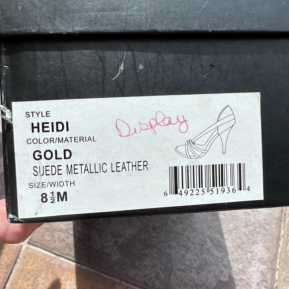 BCBG Max Azria Heidi Gold Suede Heels 8.5 - Picture 5 of 9